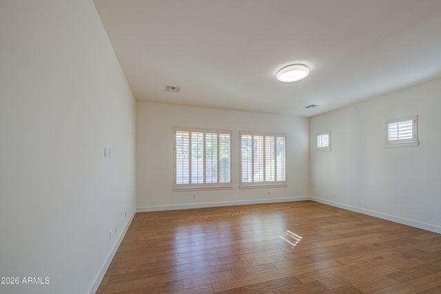 813 W CLAREMONT Street, Phoenix, AZ 85013