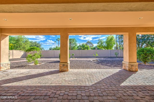 813 W CLAREMONT Street, Phoenix, AZ 85013