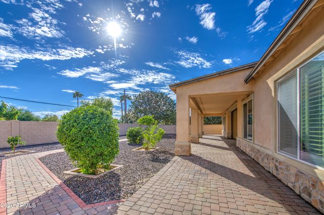 813 W CLAREMONT Street, Phoenix, AZ 85013