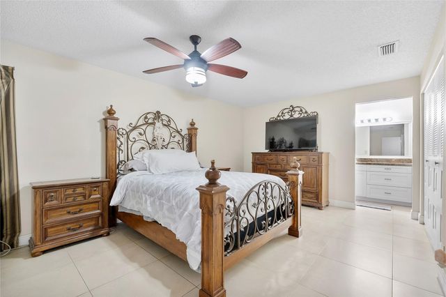 2850 Deer Creek Kelly Brooke Lane, Deerfield Beach, FL 33442