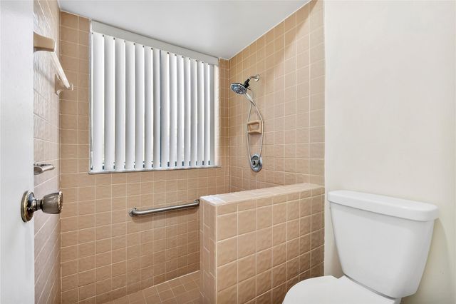 2850 Deer Creek Kelly Brooke Lane, Deerfield Beach, FL 33442