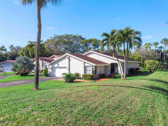 2850 Deer Creek Kelly Brooke Lane, Deerfield Beach, FL 33442