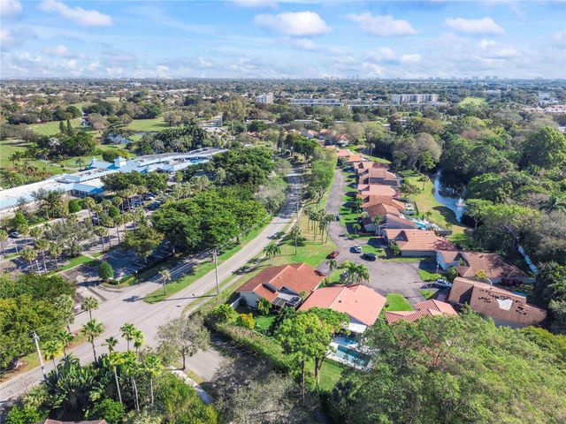 2850 Deer Creek Kelly Brooke Lane, Deerfield Beach, FL 33442