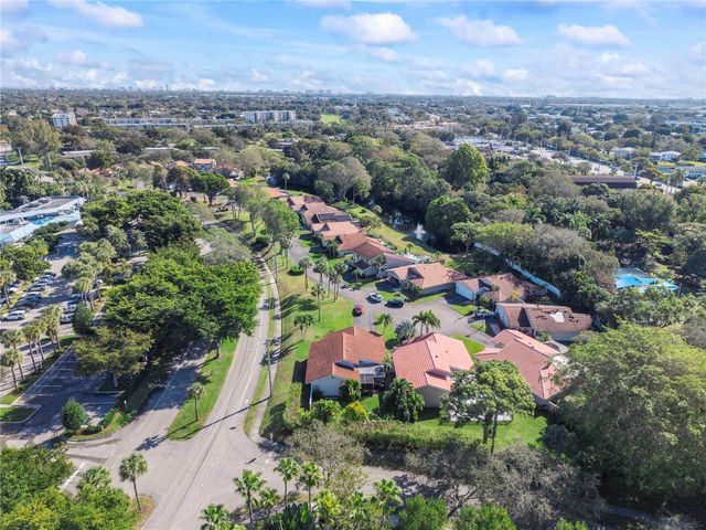 2850 Deer Creek Kelly Brooke Lane, Deerfield Beach, FL 33442