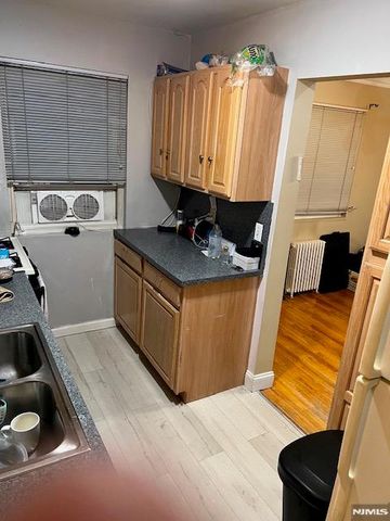 1481 Terrace 5, Teaneck, NJ 07666