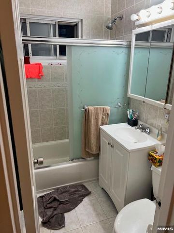 1481 Terrace 5, Teaneck, NJ 07666