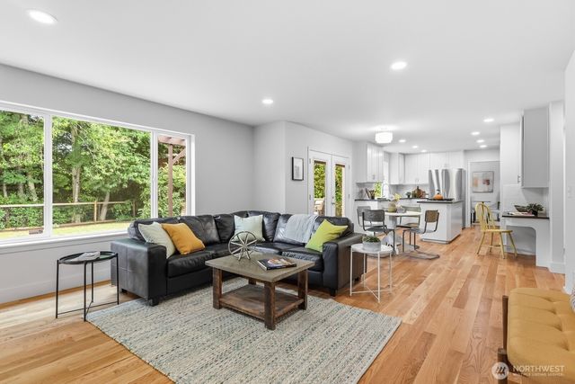 1110 Hemlock Avenue SW, North Bend, WA 98045