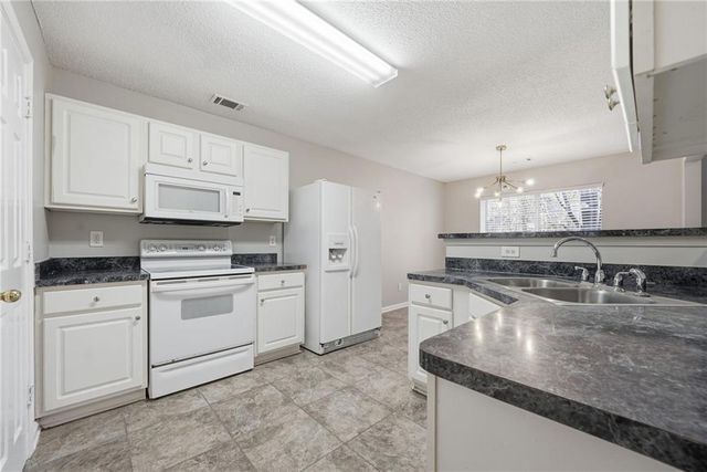 2297 Charleston Pointe SE, Atlanta, GA 30316