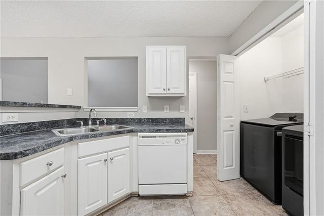 2297 Charleston Pointe SE, Atlanta, GA 30316