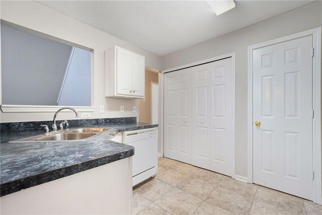 2297 Charleston Pointe SE, Atlanta, GA 30316