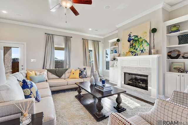 21513 Bluefin Dr, Springfield, LA 70462