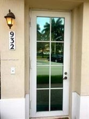932 SW 147th Avenue 2905, Pembroke Pines, FL 33027