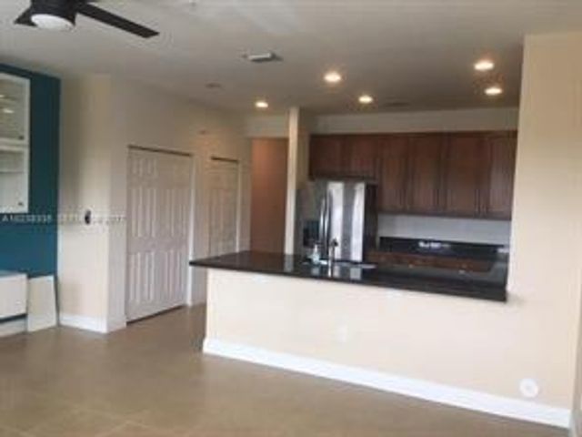 932 SW 147th Avenue 2905, Pembroke Pines, FL 33027