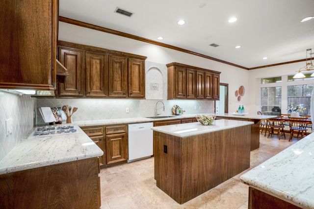 46 Hillock Woods, The Woodlands, TX 77380