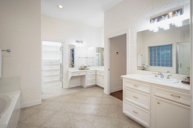 46 Hillock Woods, The Woodlands, TX 77380