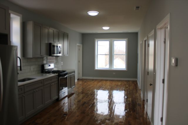 1533 S Ridgeway Avenue 1R, Chicago, IL 60623