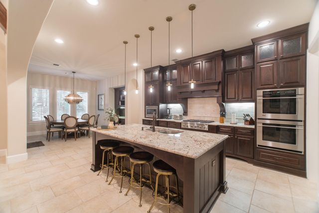 46 S Shasta Bend Circle, The Woodlands, TX 77389