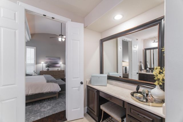 46 S Shasta Bend Circle, The Woodlands, TX 77389