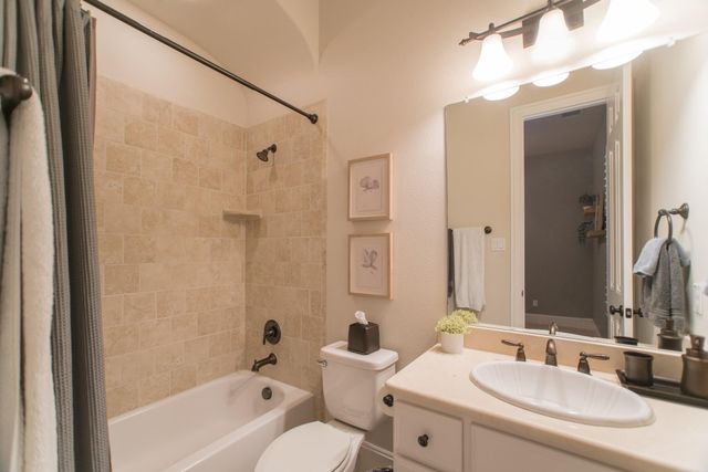 46 S Shasta Bend Circle, The Woodlands, TX 77389