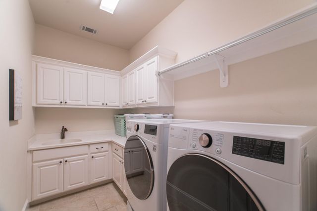 46 S Shasta Bend Circle, The Woodlands, TX 77389