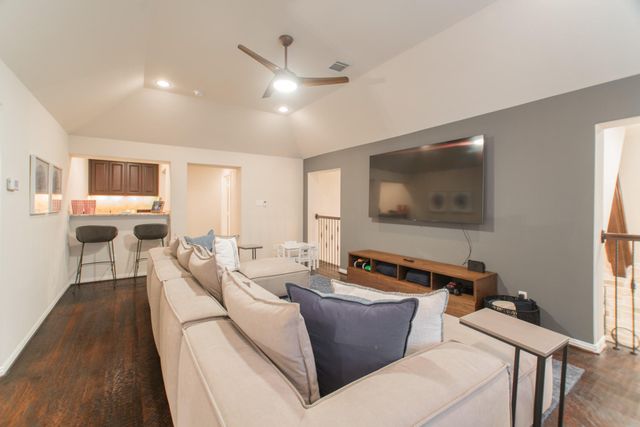 46 S Shasta Bend Circle, The Woodlands, TX 77389