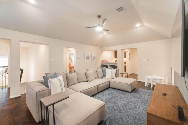 46 S Shasta Bend Circle, The Woodlands, TX 77389