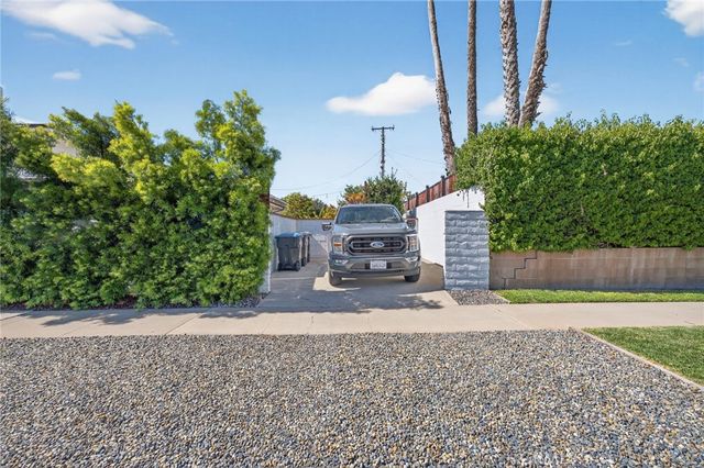 17581 Allegheny Drive, North Tustin, CA 92705