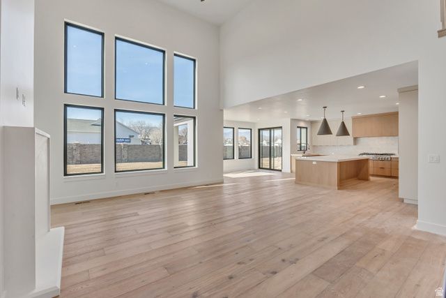 13084 S JJ FARMS LN, Herriman, UT 84096