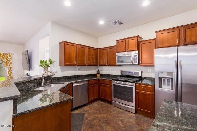 10811 W El Cortez Place, Peoria, AZ 85383