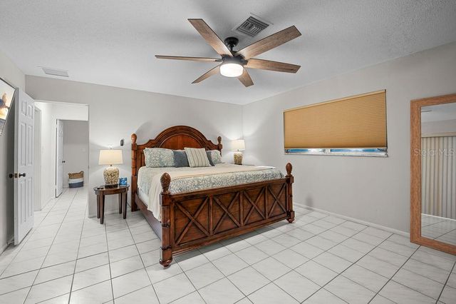 561 BIRDIE LANE, Longboat Key, FL 34228