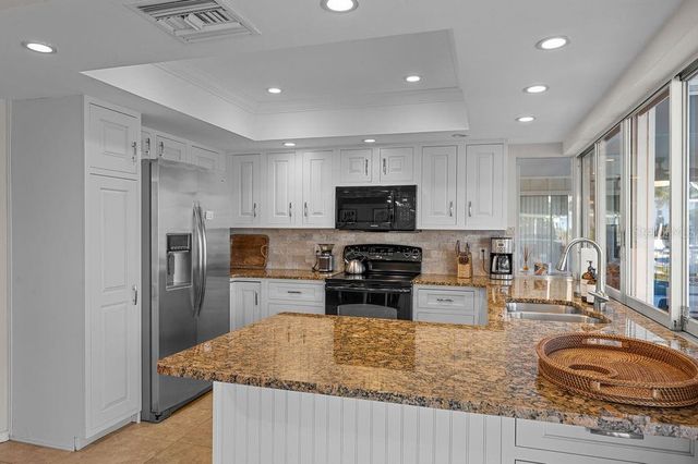 561 BIRDIE LANE, Longboat Key, FL 34228