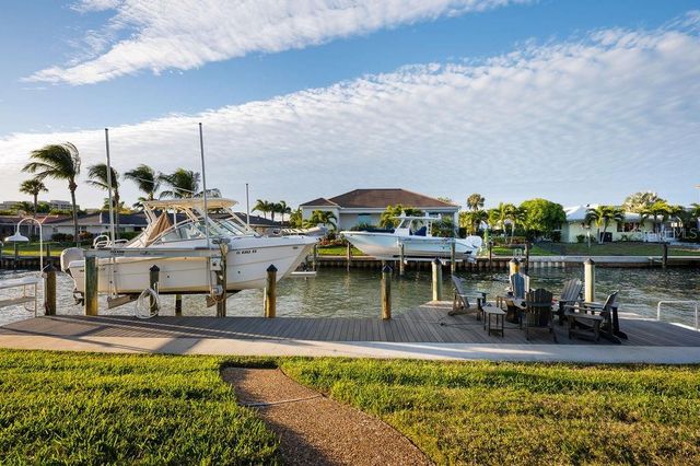 561 BIRDIE LANE, Longboat Key, FL 34228