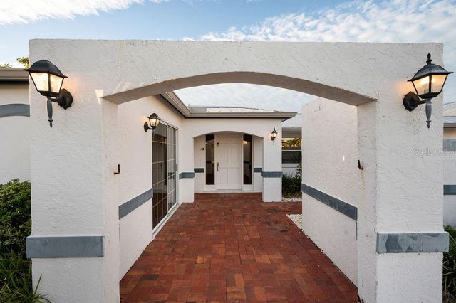 561 BIRDIE LANE, Longboat Key, FL 34228