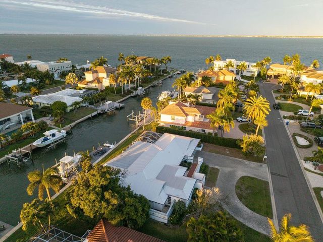 561 BIRDIE LANE, Longboat Key, FL 34228