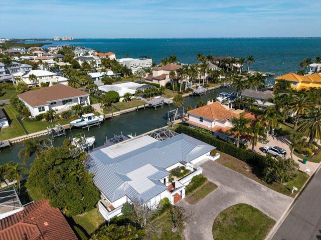 561 BIRDIE LANE, Longboat Key, FL 34228