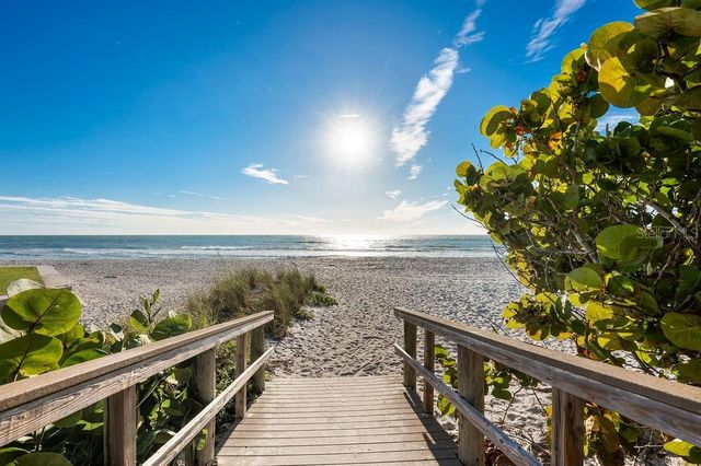 561 BIRDIE LANE, Longboat Key, FL 34228