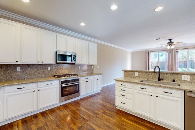 1413 Thames Ct, Plumas Lake, CA 95961