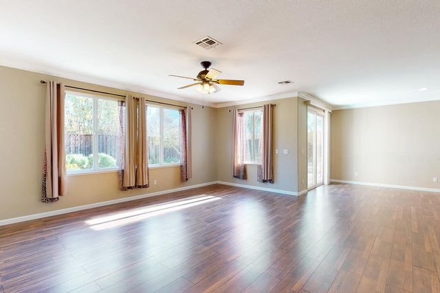 1413 Thames Ct, Plumas Lake, CA 95961