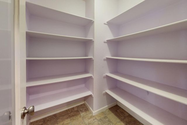 1413 Thames Ct, Plumas Lake, CA 95961