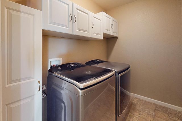 1413 Thames Ct, Plumas Lake, CA 95961