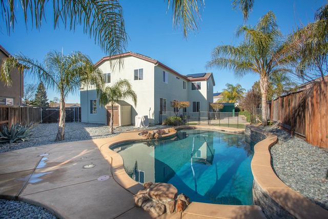 1413 Thames Ct, Plumas Lake, CA 95961