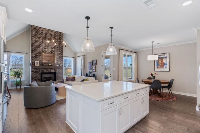 5241 MADISON VALLEY CIR, Lakeland, TN 38002