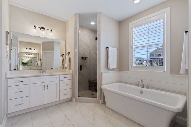 5241 MADISON VALLEY CIR, Lakeland, TN 38002