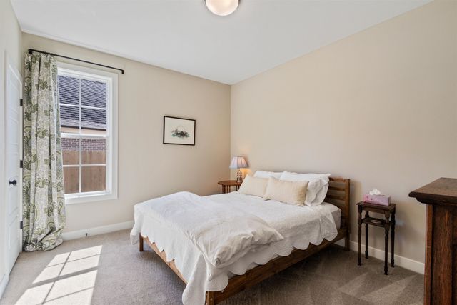 5241 MADISON VALLEY CIR, Lakeland, TN 38002