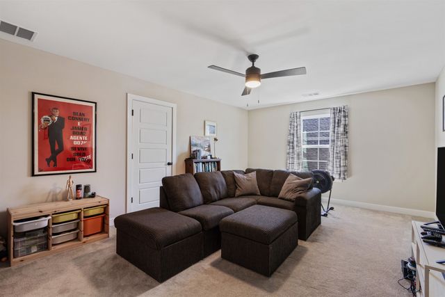 5241 MADISON VALLEY CIR, Lakeland, TN 38002