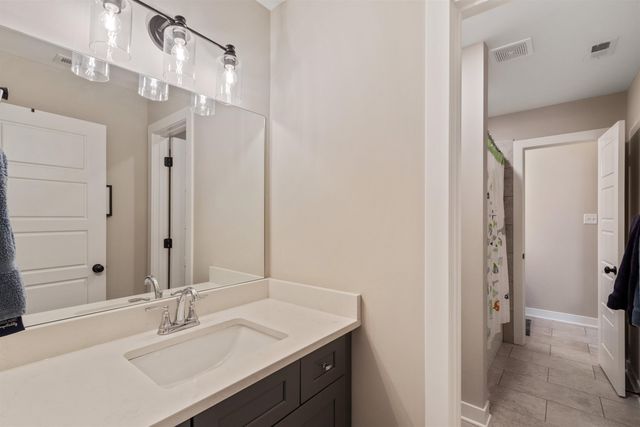 5241 MADISON VALLEY CIR, Lakeland, TN 38002