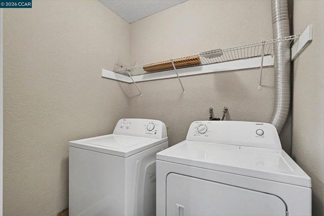 485 Canyon Oaks Dr J, Oakland, CA 94605