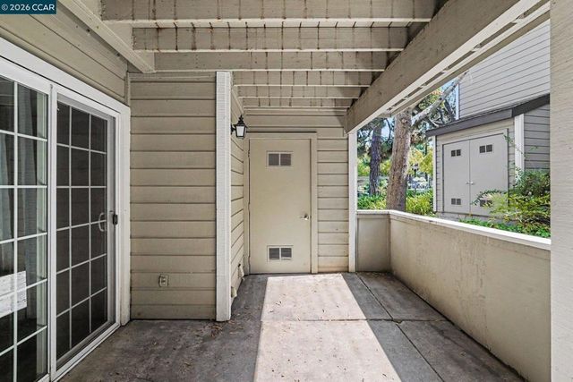 485 Canyon Oaks Dr J, Oakland, CA 94605
