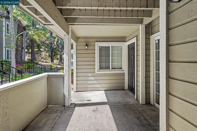 485 Canyon Oaks Dr J, Oakland, CA 94605