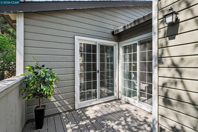 485 Canyon Oaks Dr J, Oakland, CA 94605